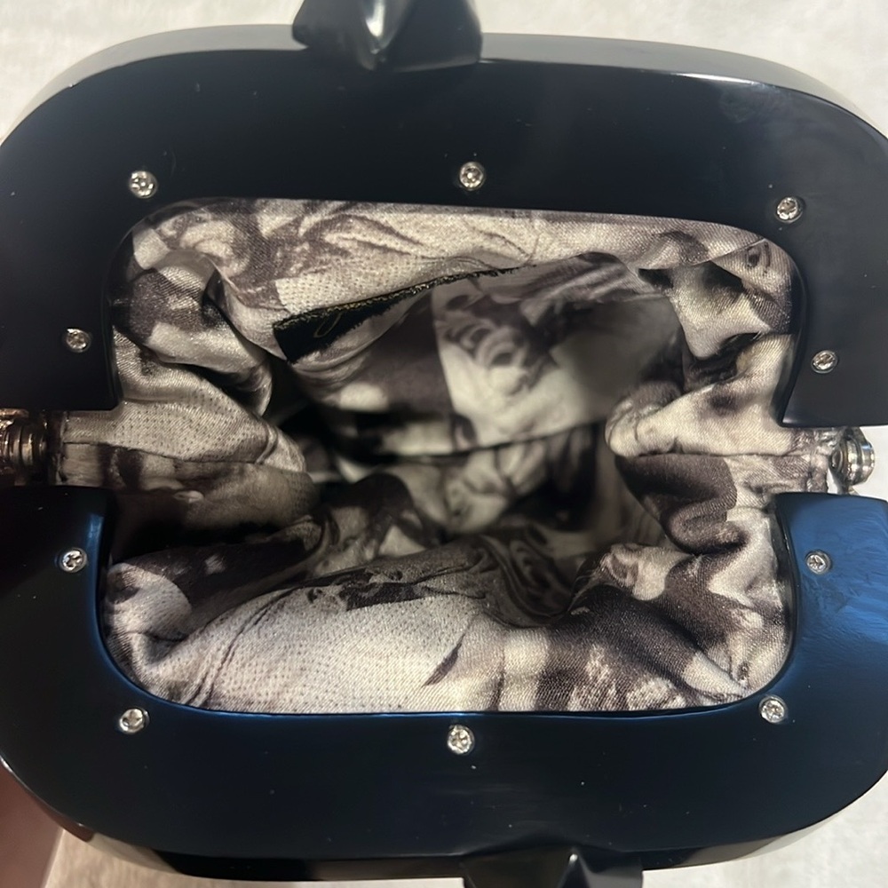 💥SALE! Junior Drake Black and Gold Leather Mini Clutch with Kiss-Lock Closure - Picture 5 of 7